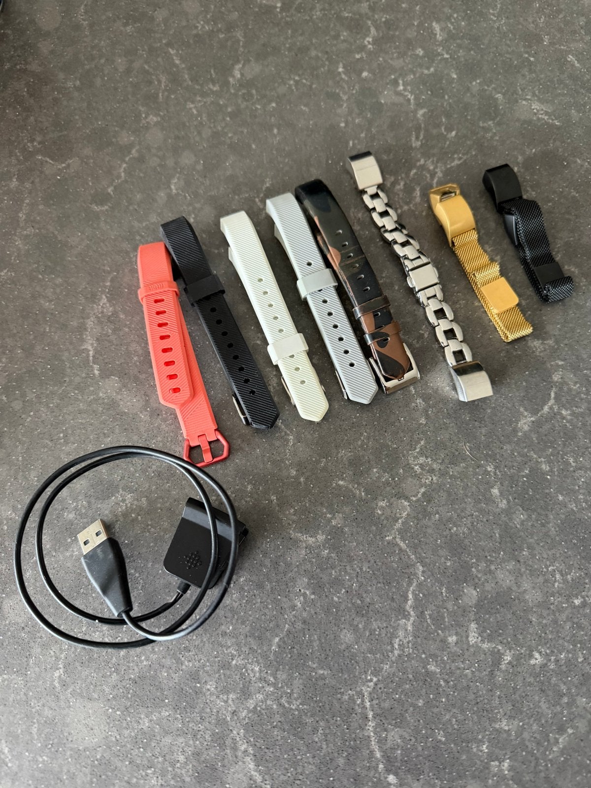 Fitbit Alta HR bandjes en oplaadkabel, Ophalen, Zo goed als nieuw, Zwart, Android