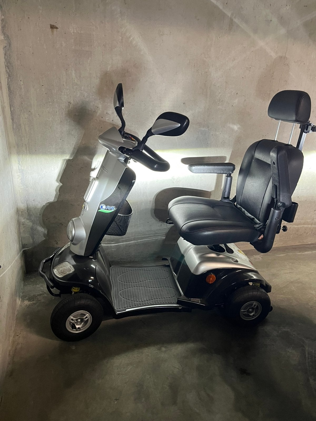 Scootmobiel merk Kymco Furo, Ophalen, Zo goed als nieuw, 46 km of meer, 16 km/u of meer