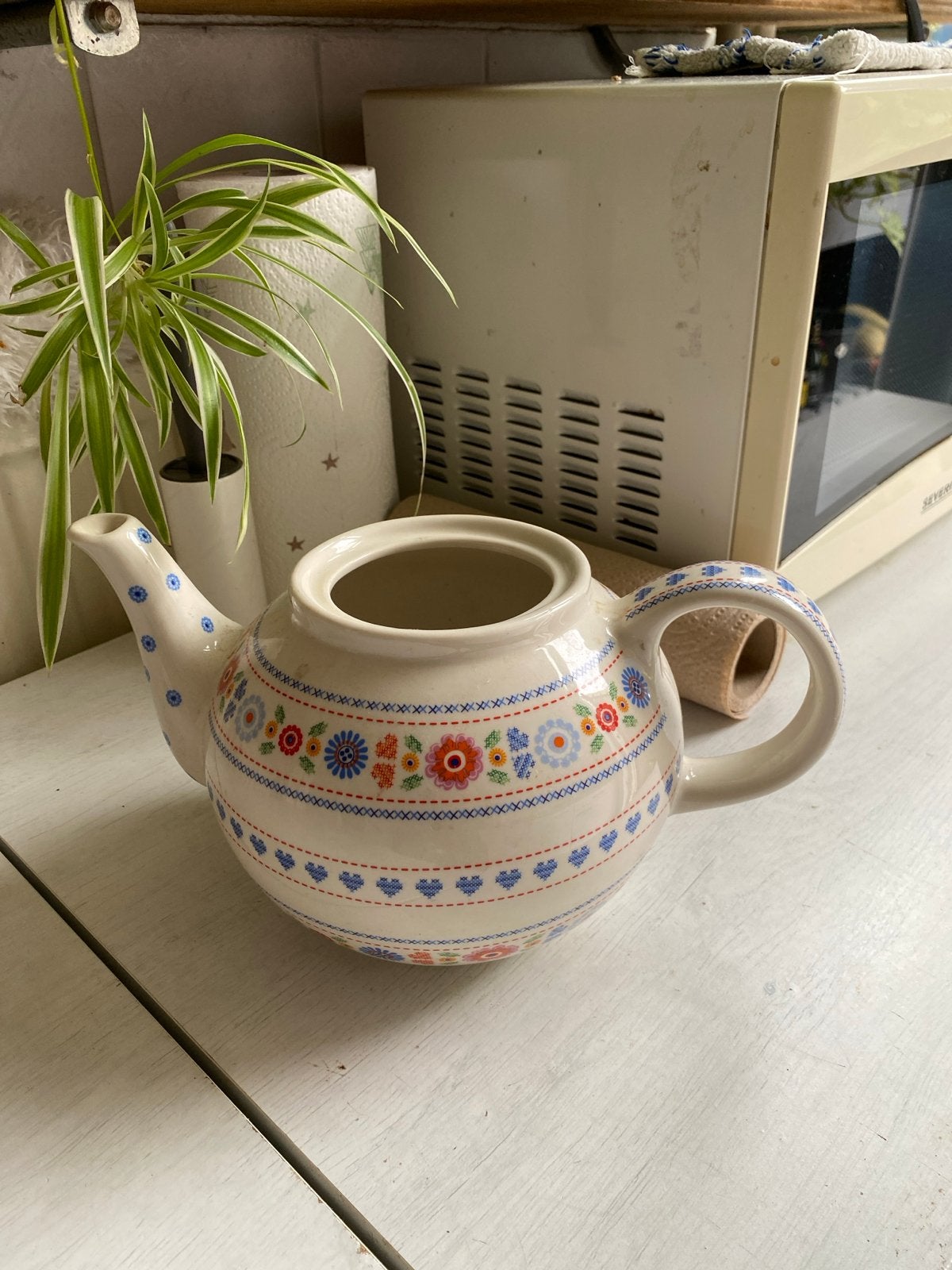 Theepot met bloemmotief - deksel ontbreekt, Antiek en Kunst, Ophalen