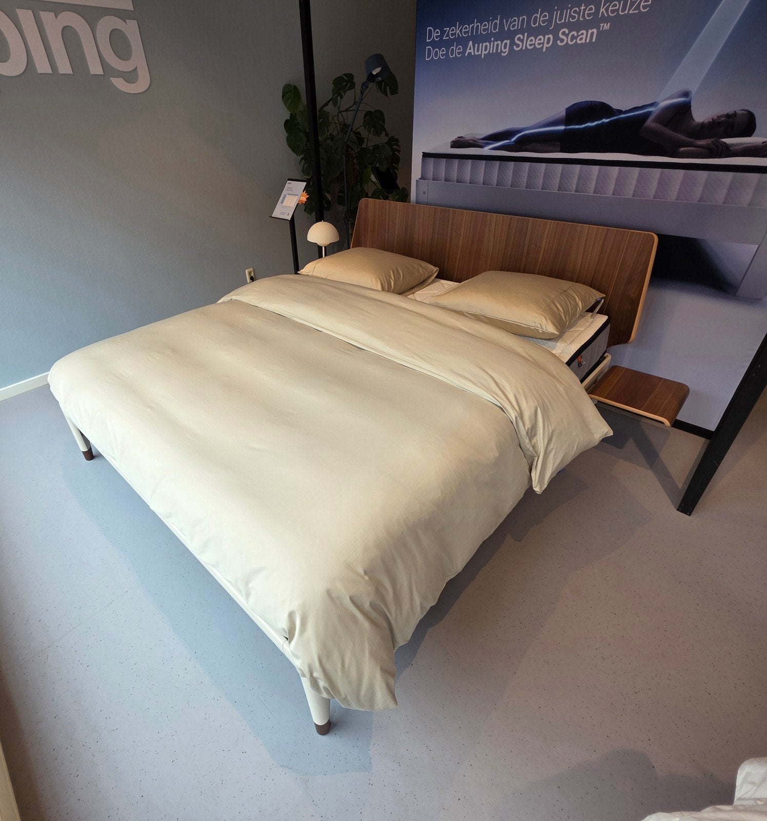Nieuw Auping Essential Bed 180x200 + Tafeltje, Ophalen of Verzenden, 180 cm, Hout, Nieuw