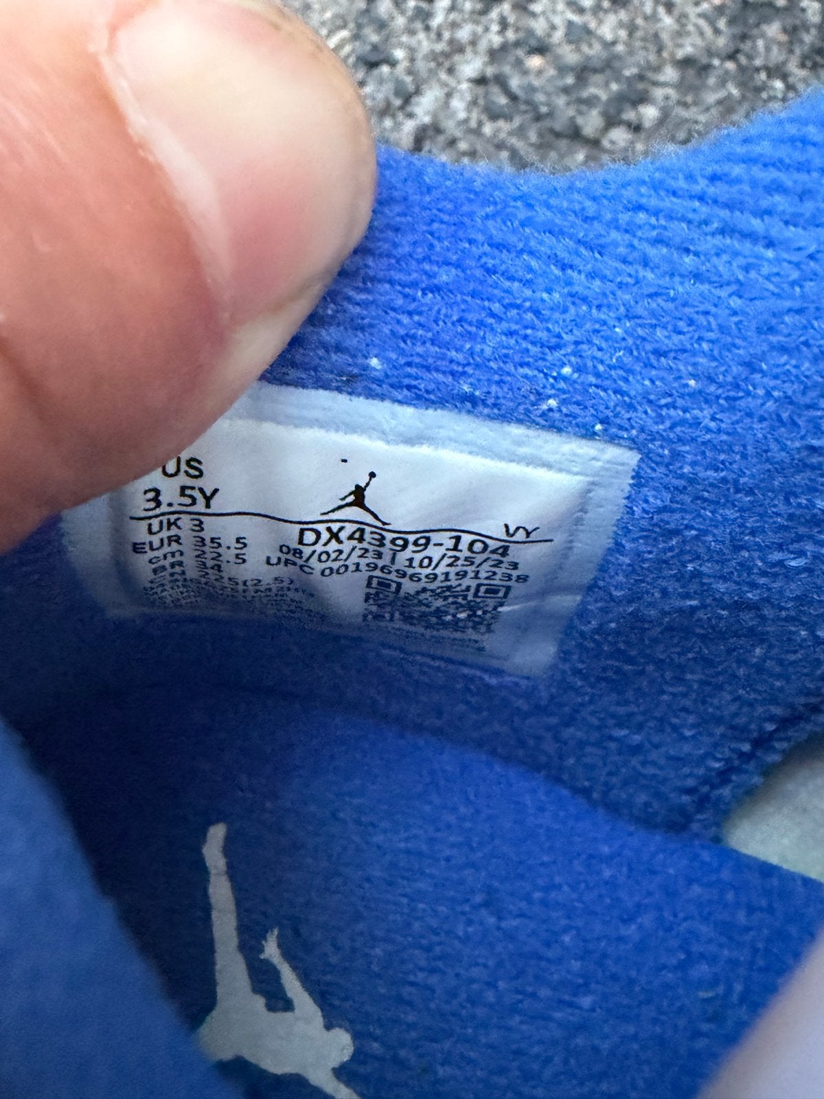 Nike Air Jordan sneakers voor jongens - Zo goed als nieuw, Kinderen en Baby's, Kinderkleding | Schoenen en Sokken, Ophalen of Verzenden
