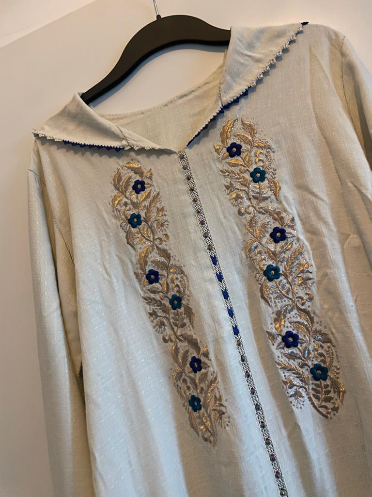 Prachtige luchtige djellaba maat M - ideaal voor El Eid, Ophalen of Verzenden, Zo goed als nieuw, Maat 38/40 (M), Beige