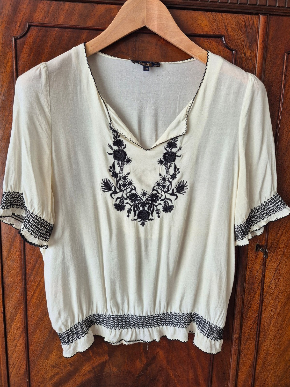 King Louie Lucy Embroidery Top, Kleding | Dames, Tops, Zo goed als nieuw, Maat 38/40 (M), Wit, Korte mouw, Ophalen of Verzenden