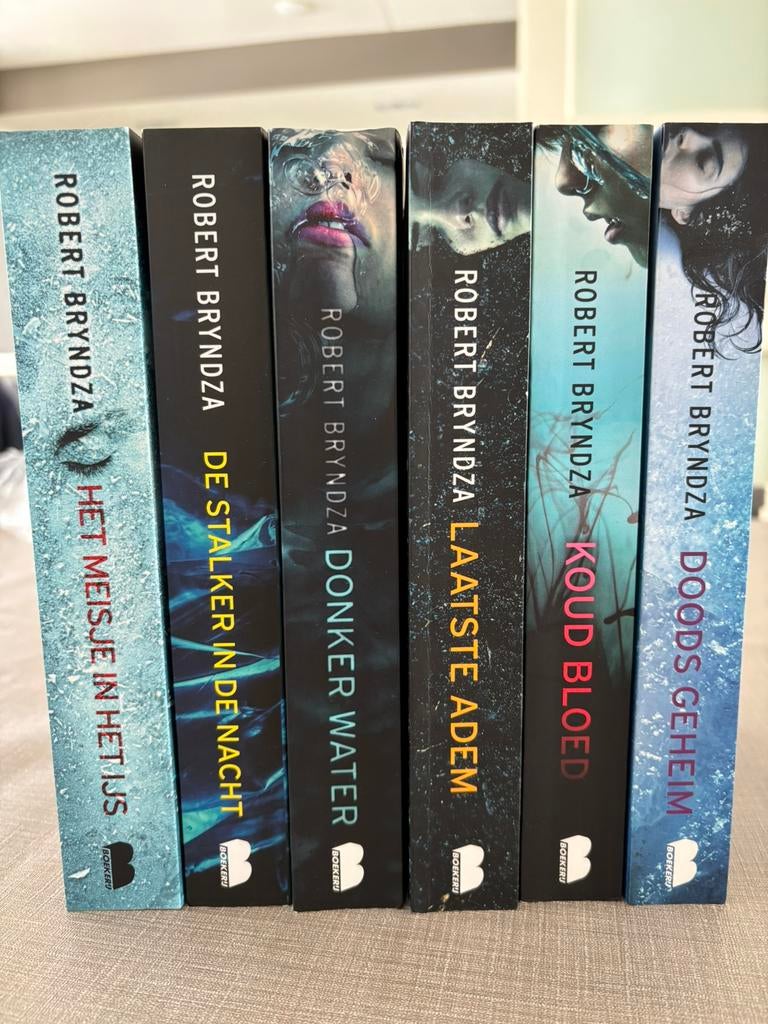 Robert Bryndza serie, Boeken, Ophalen of Verzenden, Zo goed als nieuw