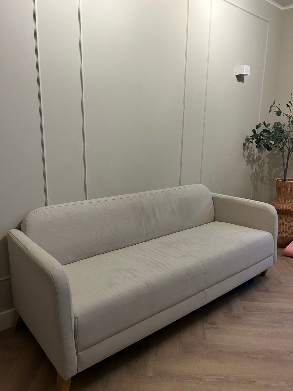 Comfortabele 3-zits bank, lichtbeige stof, Huis en Inrichting, Gebruikt, Driepersoons, 75 tot 100 cm, Ophalen of Verzenden