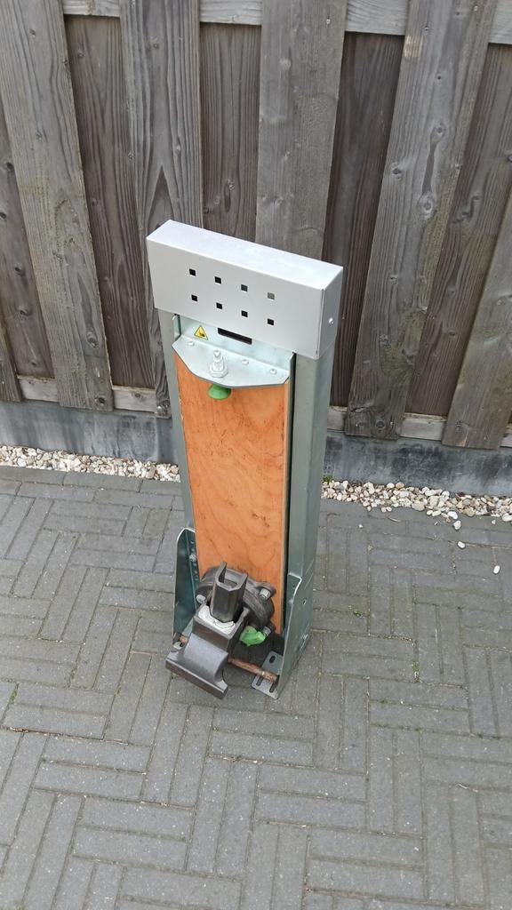 Wegklapbare bankschroef BOTT, Ophalen, Minder dan 70 cm, Bankschroef