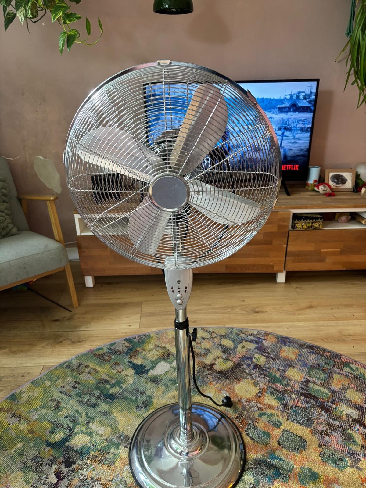 Krachtige Statiefventilator - 125 cm hoog, Witgoed en Apparatuur, Ophalen, Gebruikt, Statiefventilator