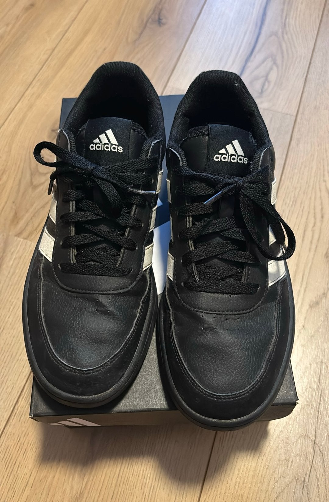 Adidas schoenen maat 40 2/3, Ophalen of Verzenden, Zo goed als nieuw, Schoenen