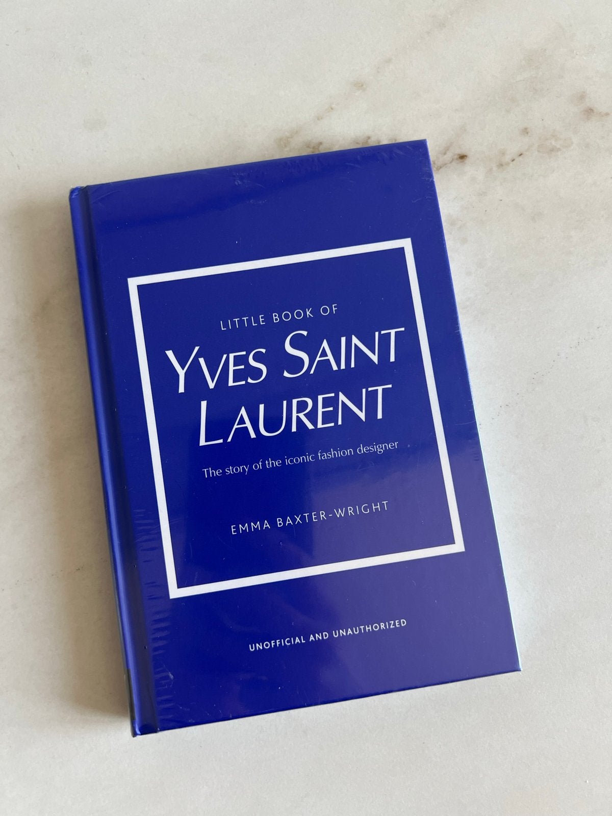 Little Book of Yves Saint Laurent - Boek decoratie, Boeken, Mode, Ophalen of Verzenden, Nieuw, Couturiers