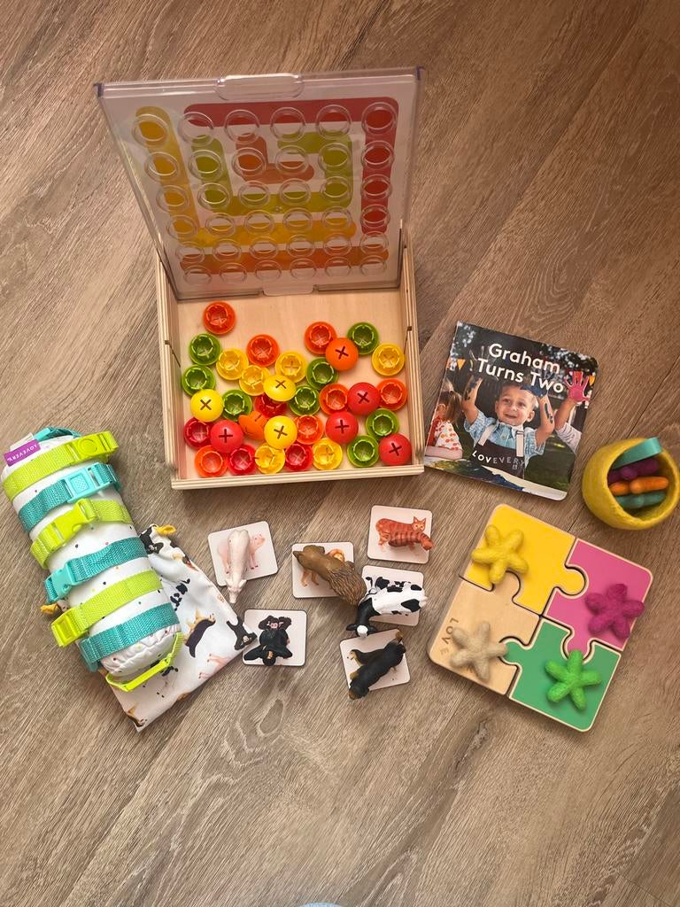 Lovevery Play Kit "The Companion" 22-24+ maanden, Kinderen en Baby's, Speelgoed | Overig, Ophalen of Verzenden, Zo goed als nieuw
