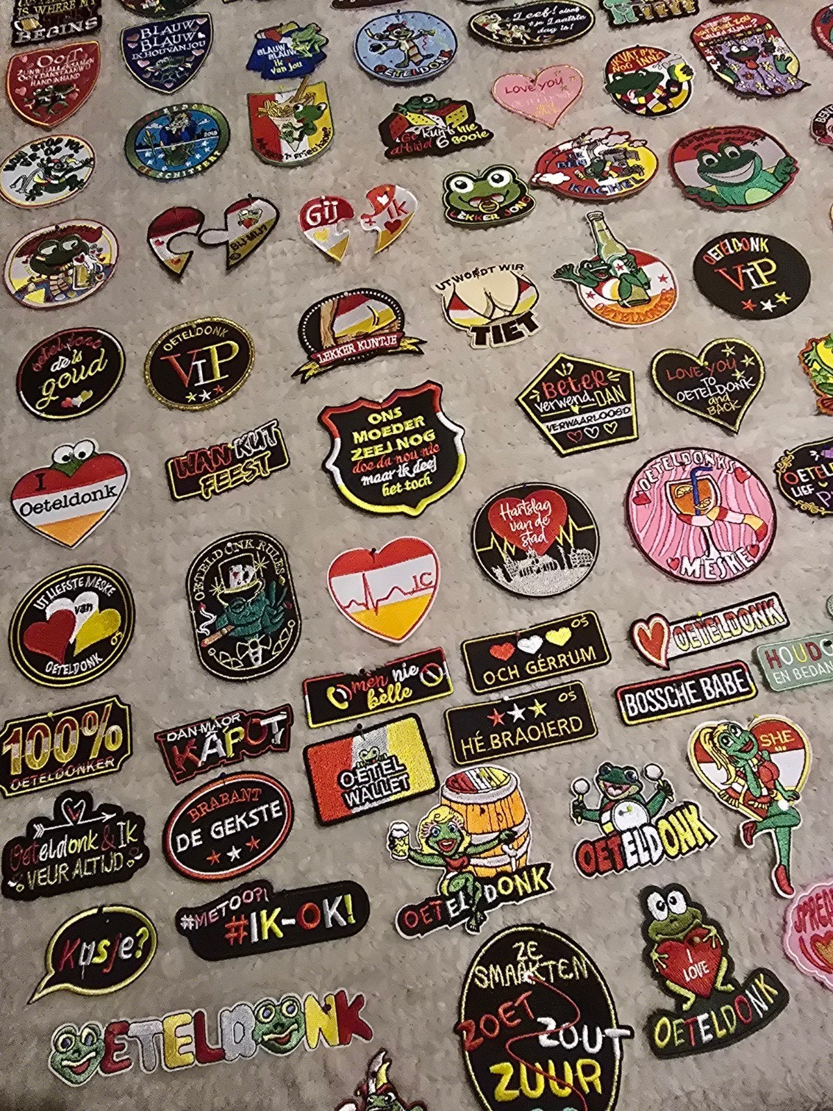 Oeteldonk emblemen, patches, strijkapplicaties, Ophalen of Verzenden, Nieuw, Carnaval, Accessoires