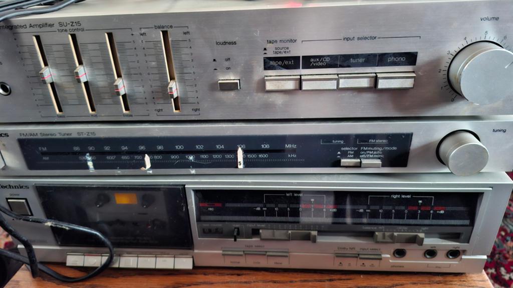 Technics SU-Z15 Versterker, ST-Z15 Tuner & Cassettedeck, Audio, Tv en Foto, Stereo-sets, Ophalen of Verzenden
