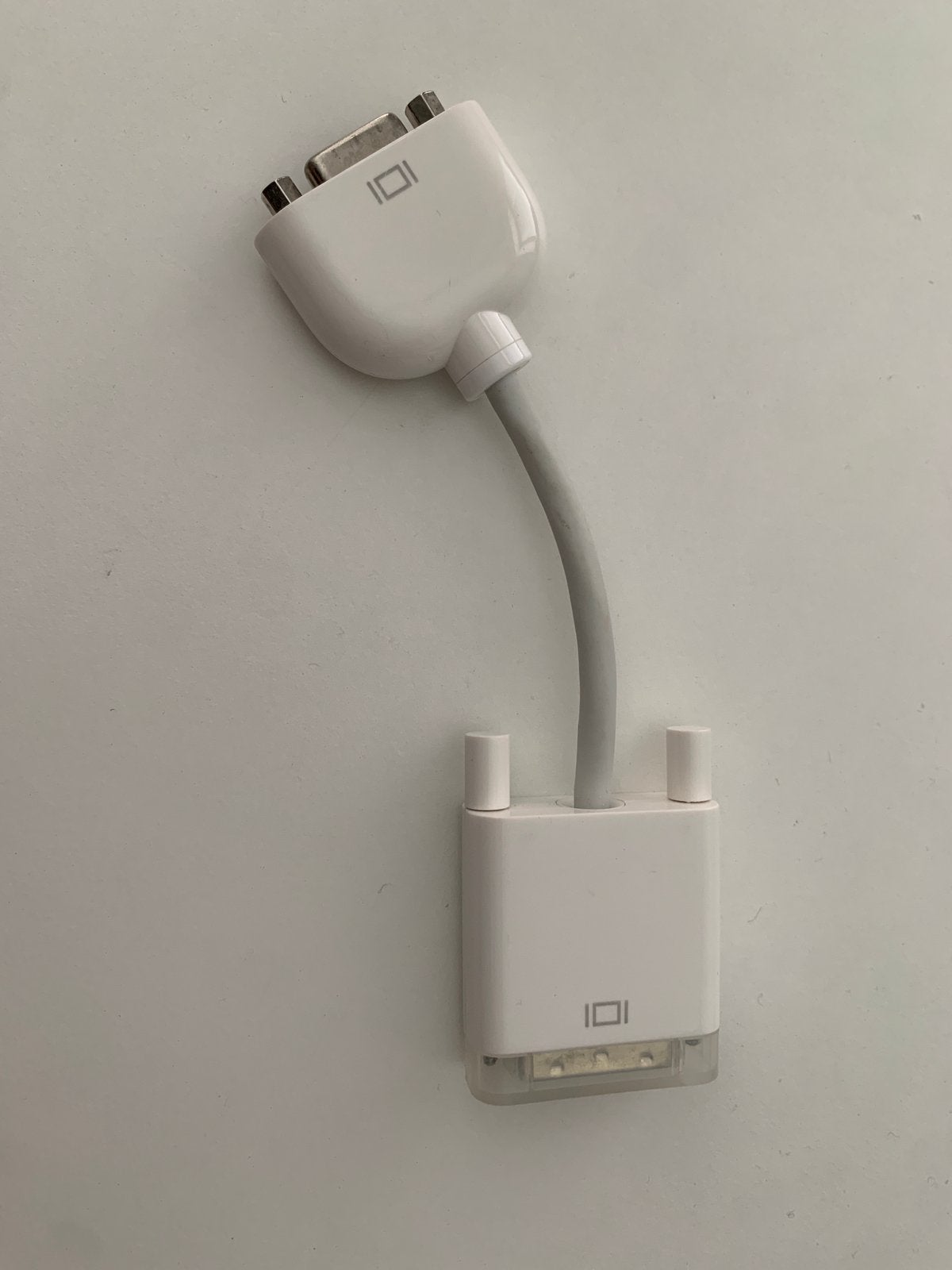 Originele Apple DVI-naar-VGA beeldschermadapter, Ophalen of Verzenden, Zo goed als nieuw