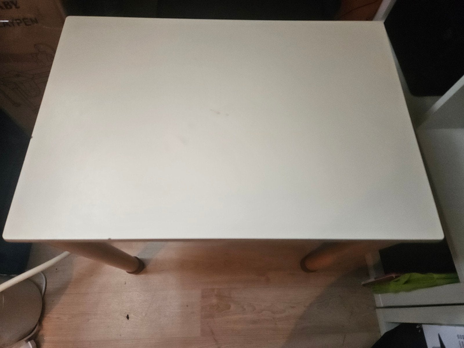 Houten kinderstoel en tafeltje, Ophalen, Gebruikt, Rechthoekig, Hout
