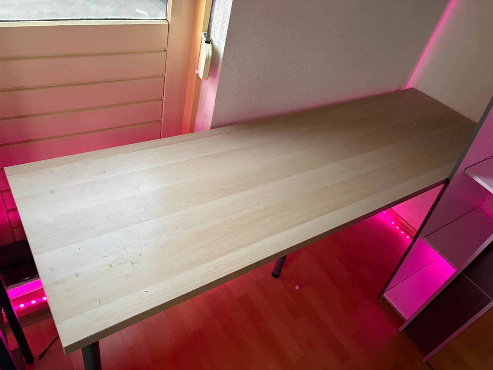 Bureau, Ophalen, Zo goed als nieuw