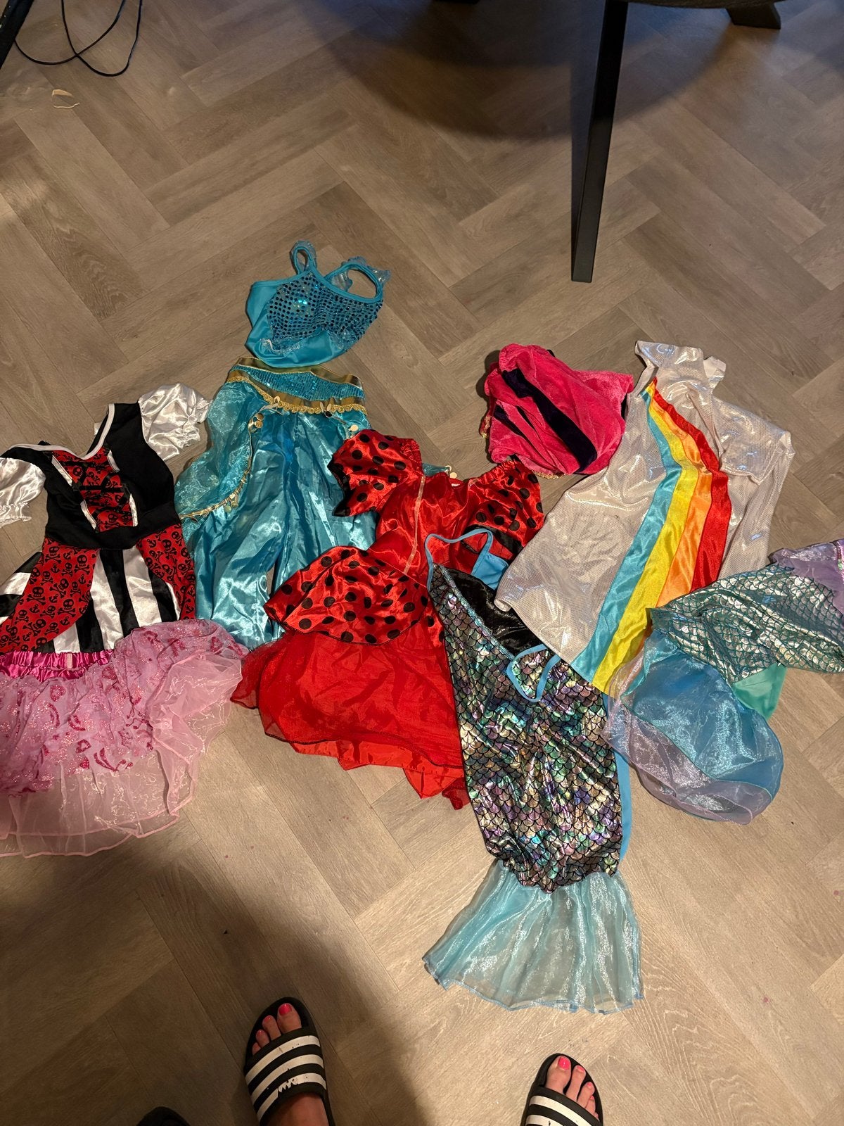 Grote partij verkleedkleding voor meisjes, Kinderen en Baby's, Carnavalskleding en Verkleedspullen, Ophalen, Gebruikt, 122 t/m 128