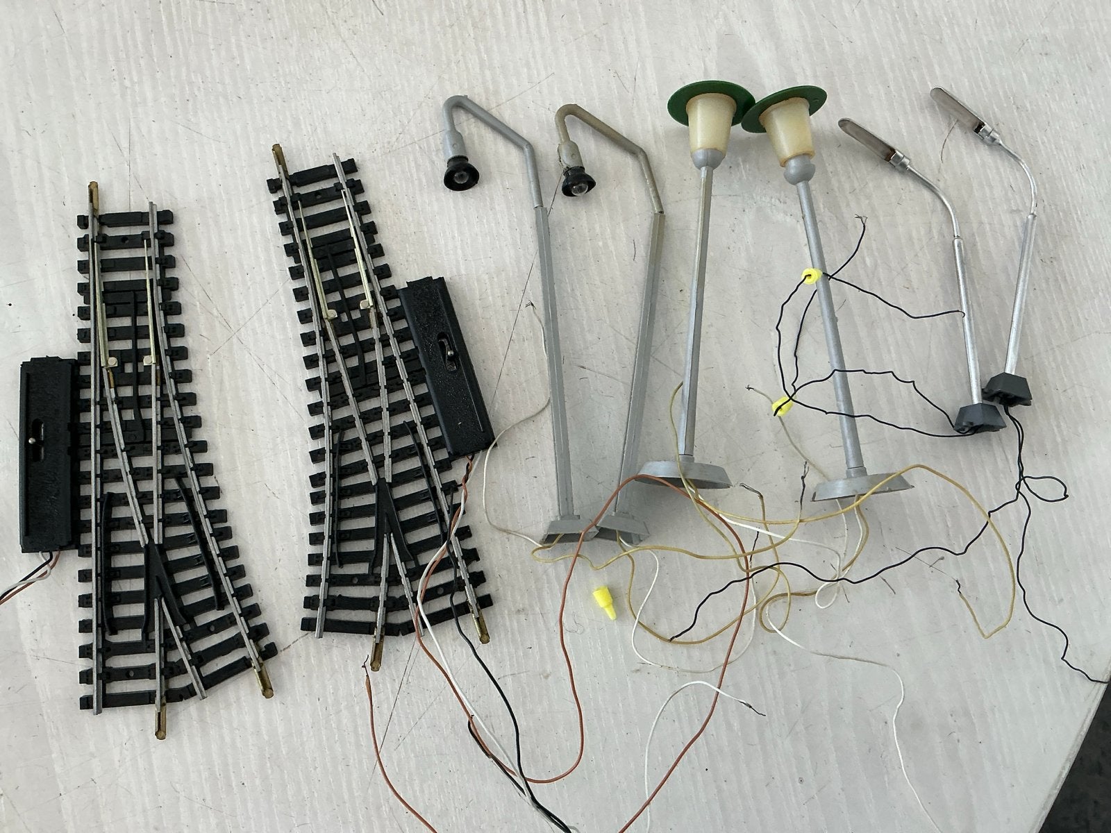 Jouef Rails wissels en Verlichting - Modelspoorbaan., Hobby en Vrije tijd, Modeltreinen | H0, Ophalen, Gebruikt, Gelijkstroom