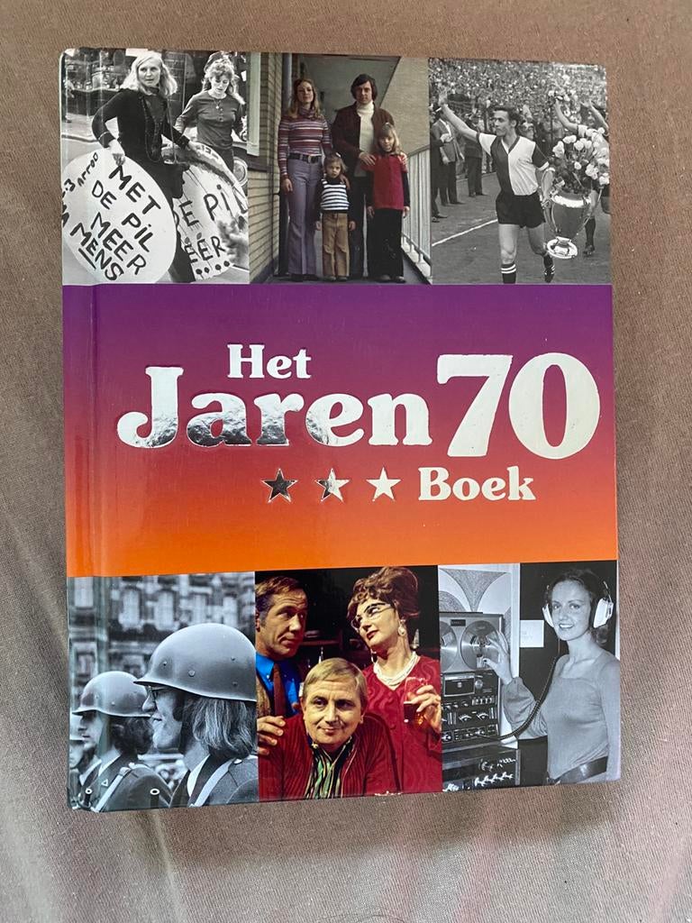 Het jaren 70 boek, Boeken, Ophalen of Verzenden, Zo goed als nieuw, Tv-serie