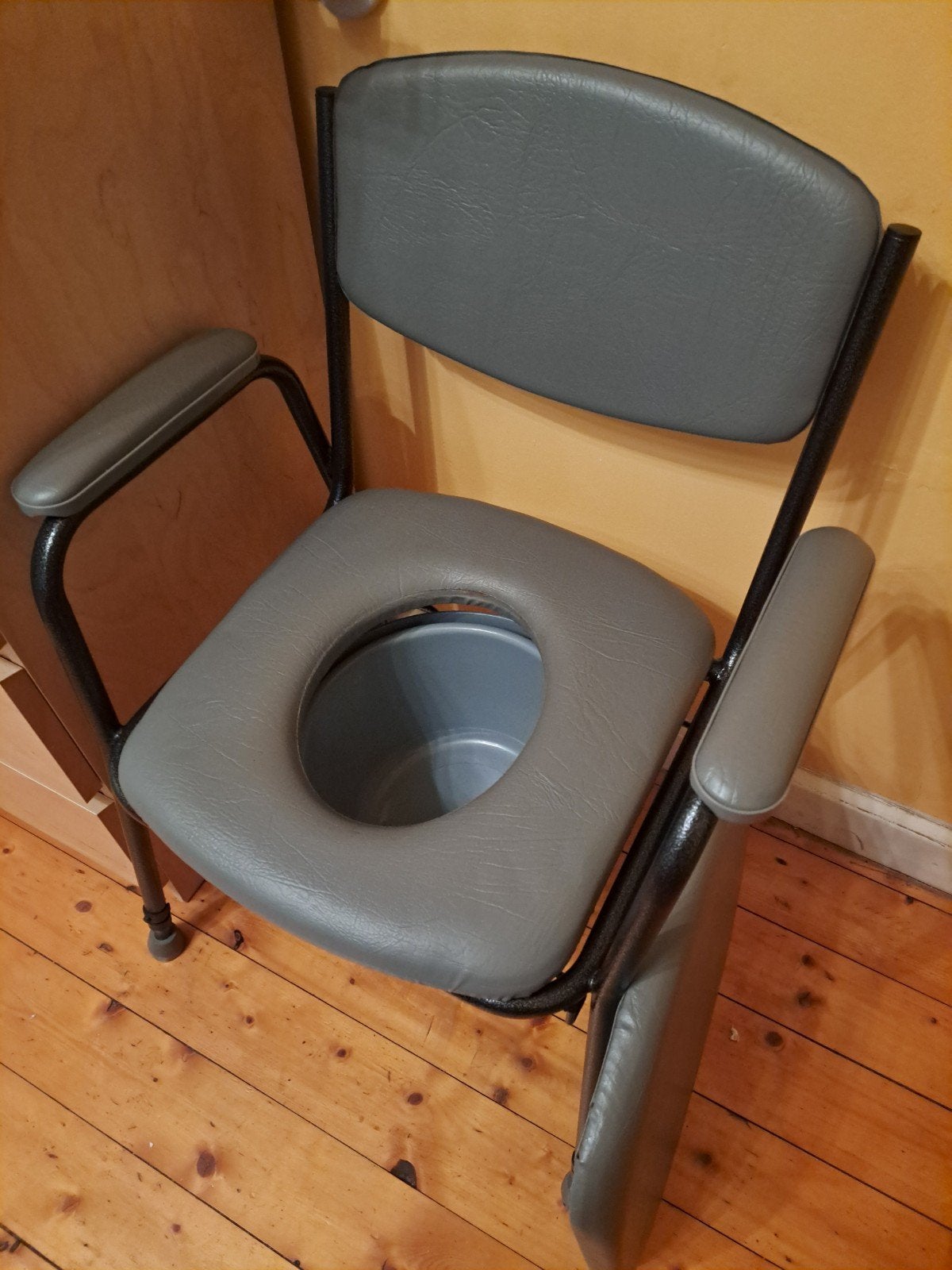 1 Postoel, 1douchestoel en kampeer wc te koop, Ophalen, Nieuw