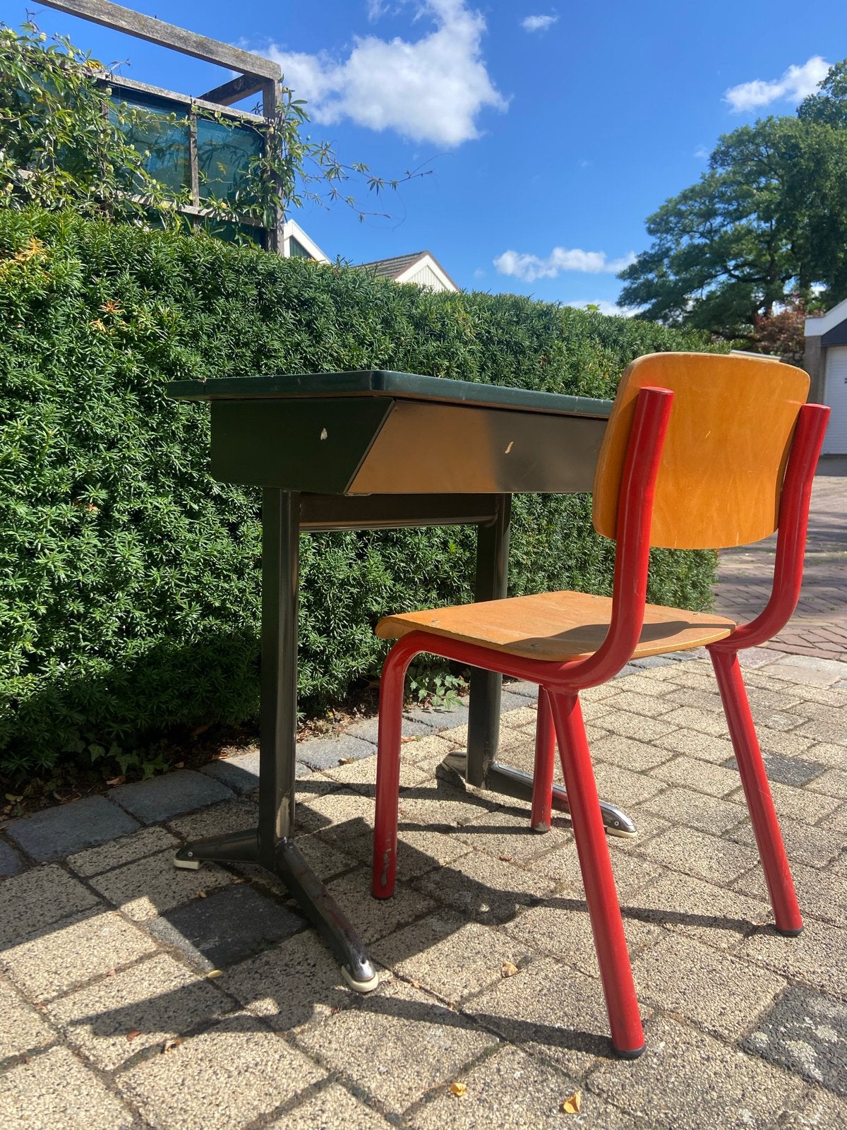 Vintage Schoolbureau met Deksel en Stoel - Groen/Hout, Huis en Inrichting, Bureaus, Ophalen, Opbergruimte, Groen, Gebruikt