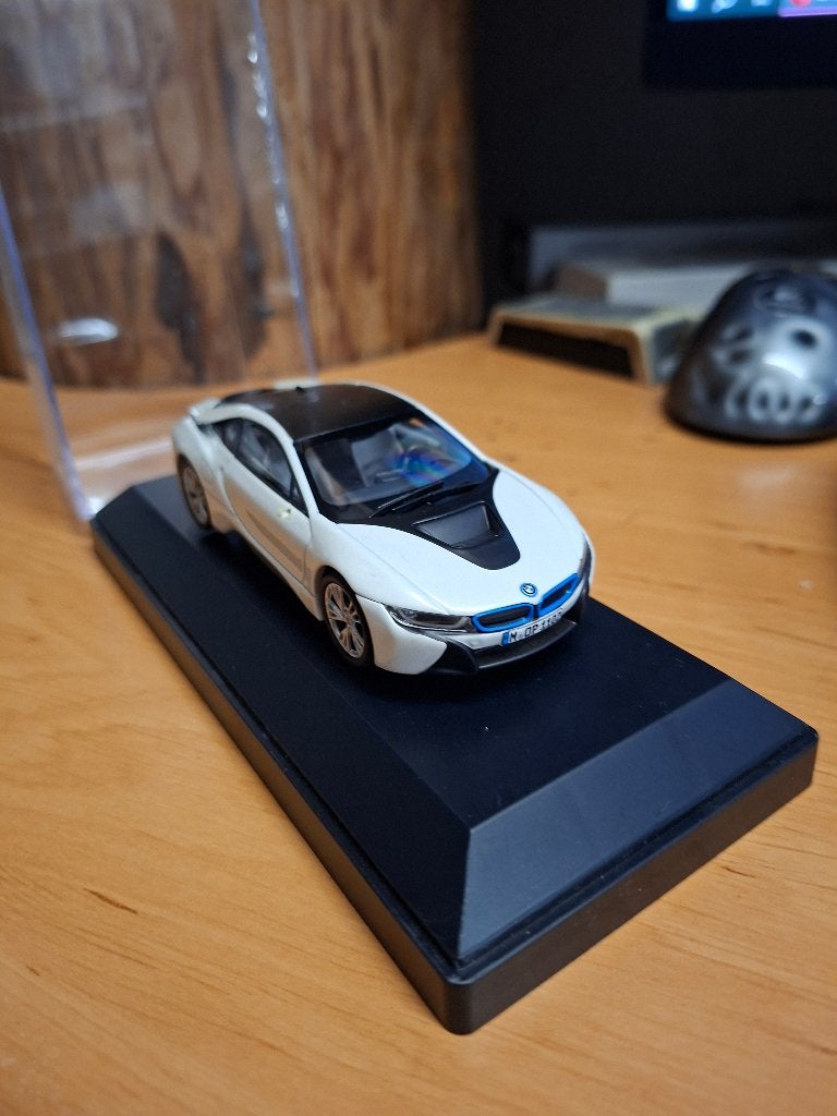 Paragon BMW i8, Hobby en Vrije tijd, Modelauto's | 1:43, Ophalen of Verzenden, Gebruikt, Auto, Overige merken