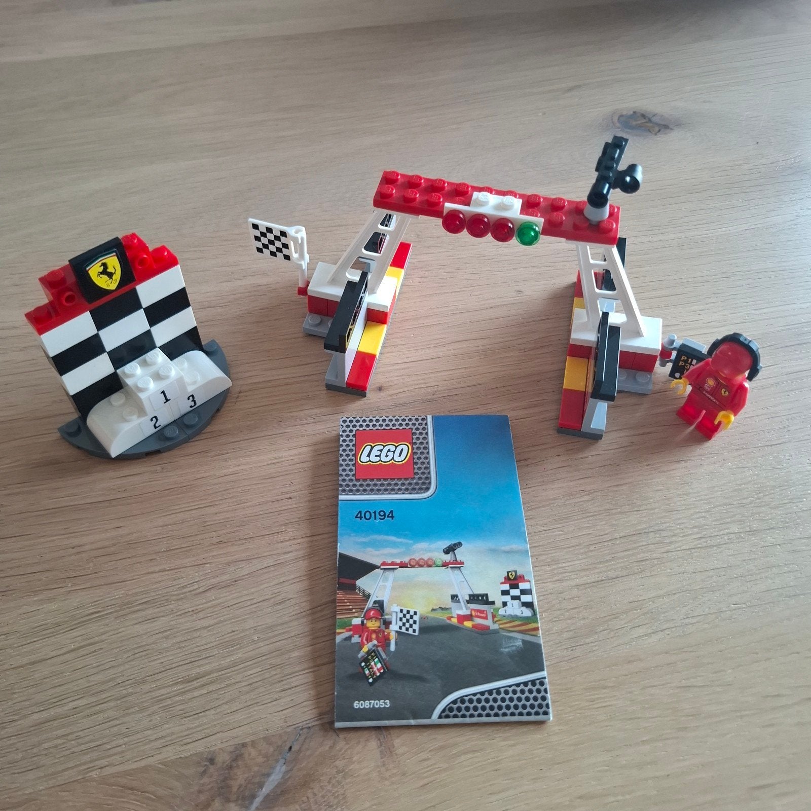 Lego 40194 en 30193 Start en Podium Ferrari en Ferrari f250, Lego, Compleet, Ophalen of Verzenden, Zo goed als nieuw