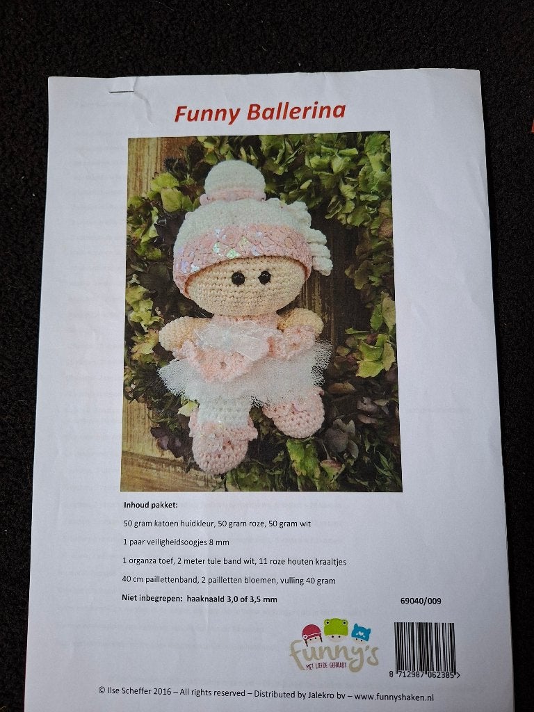 haakpatroon: funny ballerina ( merk Funny's), Ophalen of Verzenden, Zo goed als nieuw, Haken, Patroon of Boek