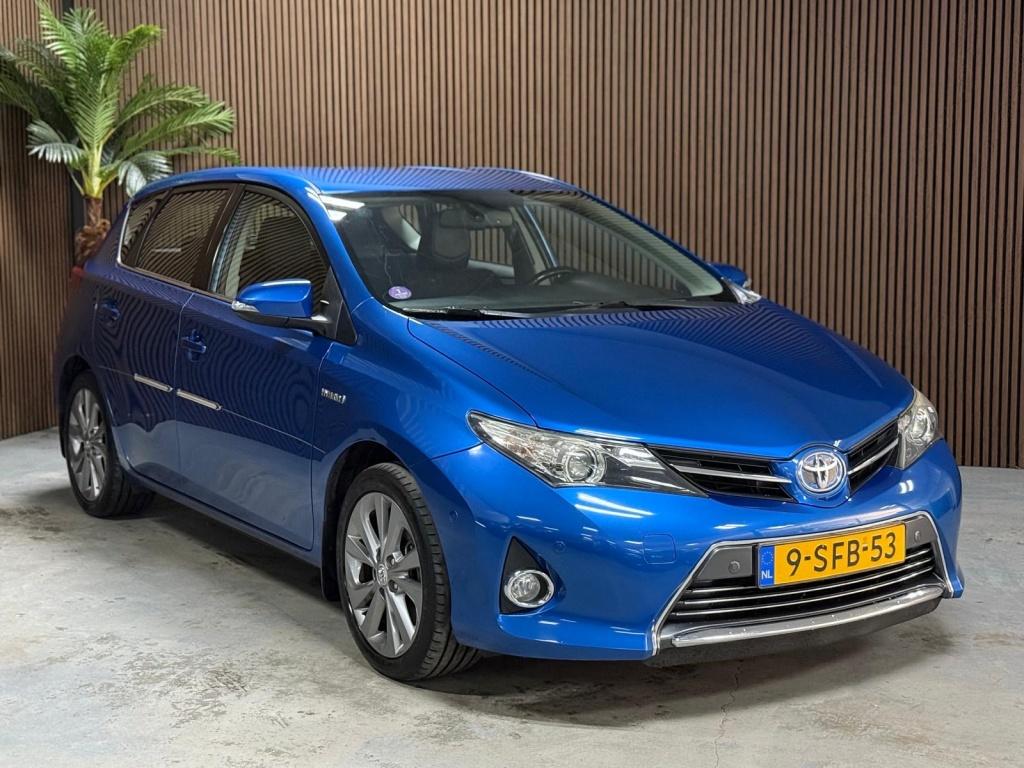 Toyota Auris 1.8 Hybrid Executive (bj 2013, automaat), Auto's, Toyota, Automaat, Euro 5, Gebruikt, 4 cilinders