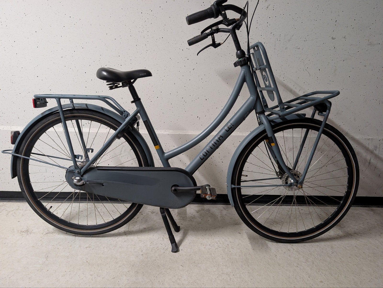 Cortina u4 met rollerbrakes in zeer goede staat
aankoopbon a, Versnellingen, Zo goed als nieuw, 50 tot 53 cm, Trommelrem