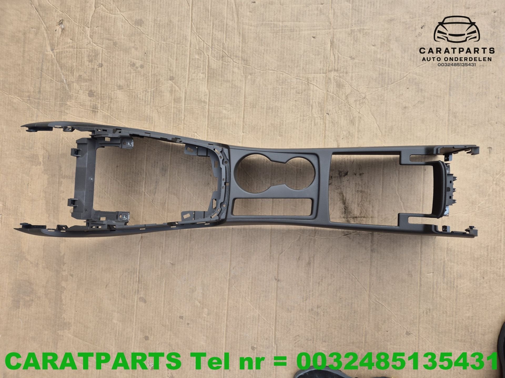 8K0863244 8K0863244E Audi A5 middenconsole A4 B8 8K, Gebruikt, AUDI AG, Auto-Union-Strasse 1
85045  Ingolstadt, DE, Kundenbetreuung@audi.de