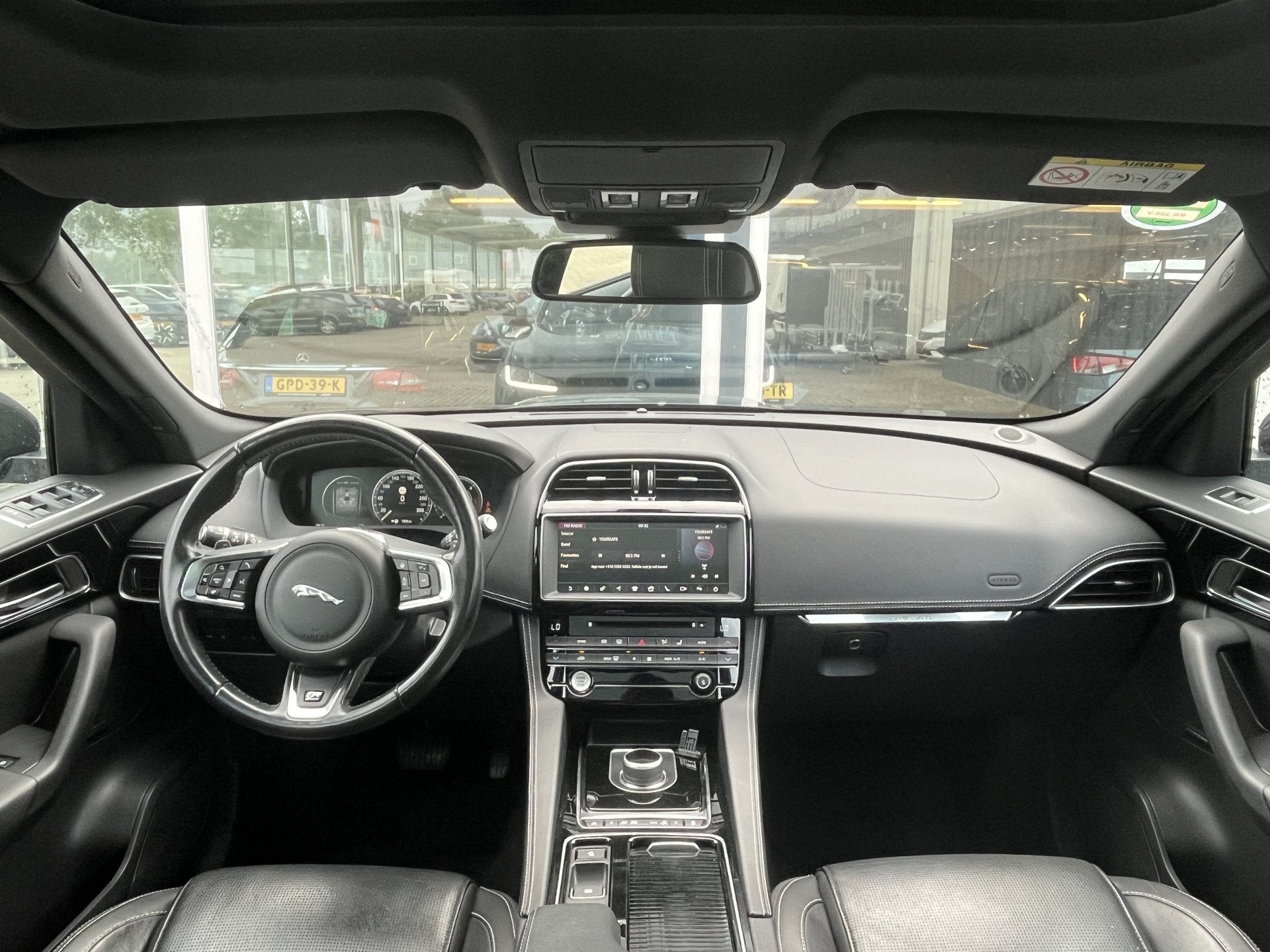 Jaguar F-Pace 2.0 R-Sport AWD 20d (bj 2018, automaat), Auto's, Automaat, Dealer onderhouden, Gebruikt, 4 cilinders
