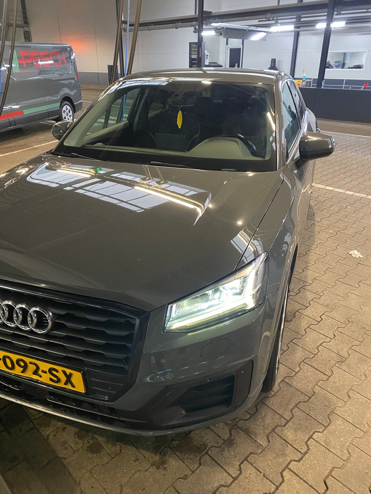 Audi Q2 1.4 Tfsi CoD 150pk S Tronic 2017 Grijs, Auto's, Audi, Q2, 4 cilinders, 1395 cc, 19 km/l