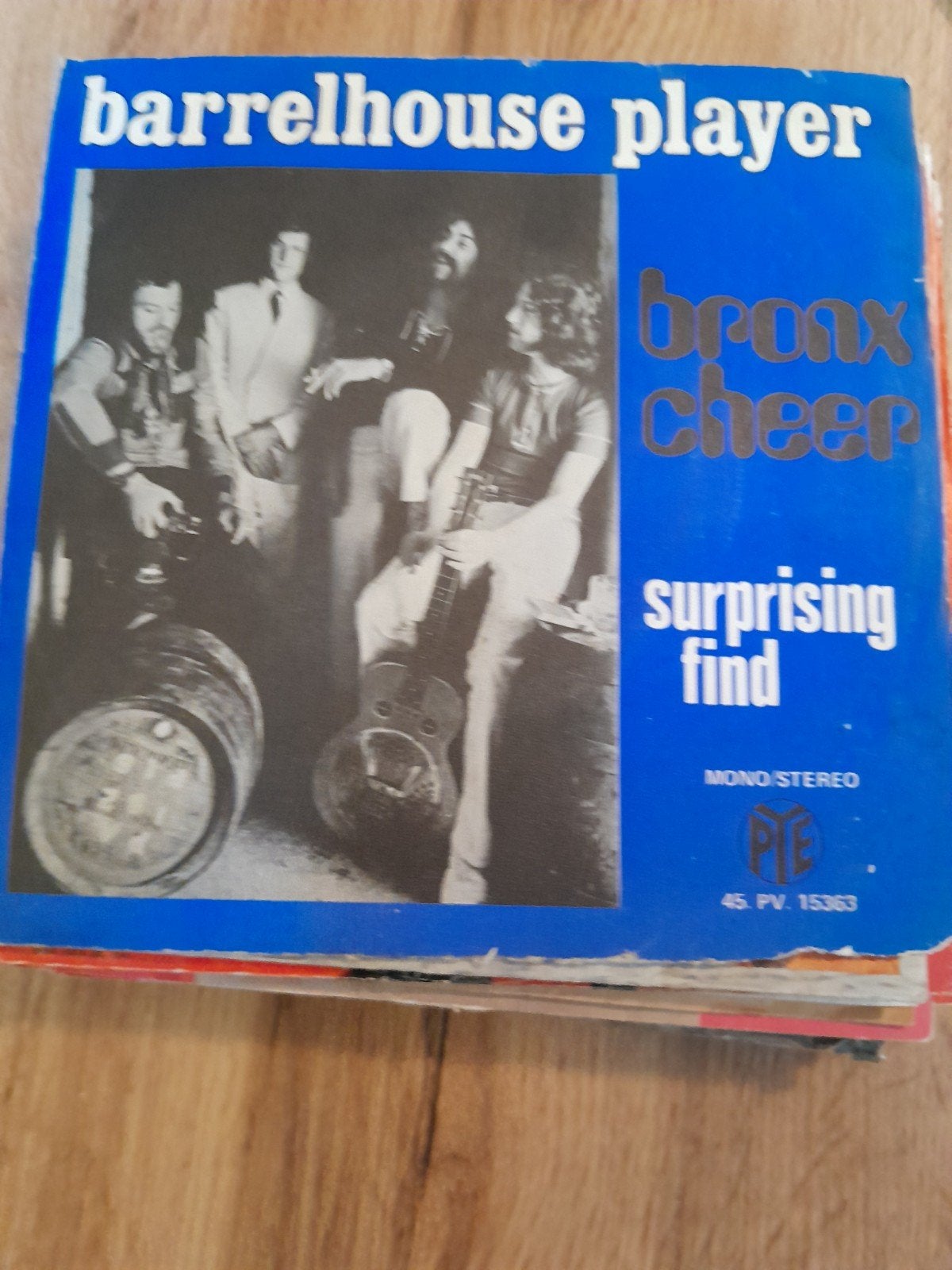Barrelhouse player 7 inch bronx cheer, Ophalen of Verzenden, Zo goed als nieuw, Pop