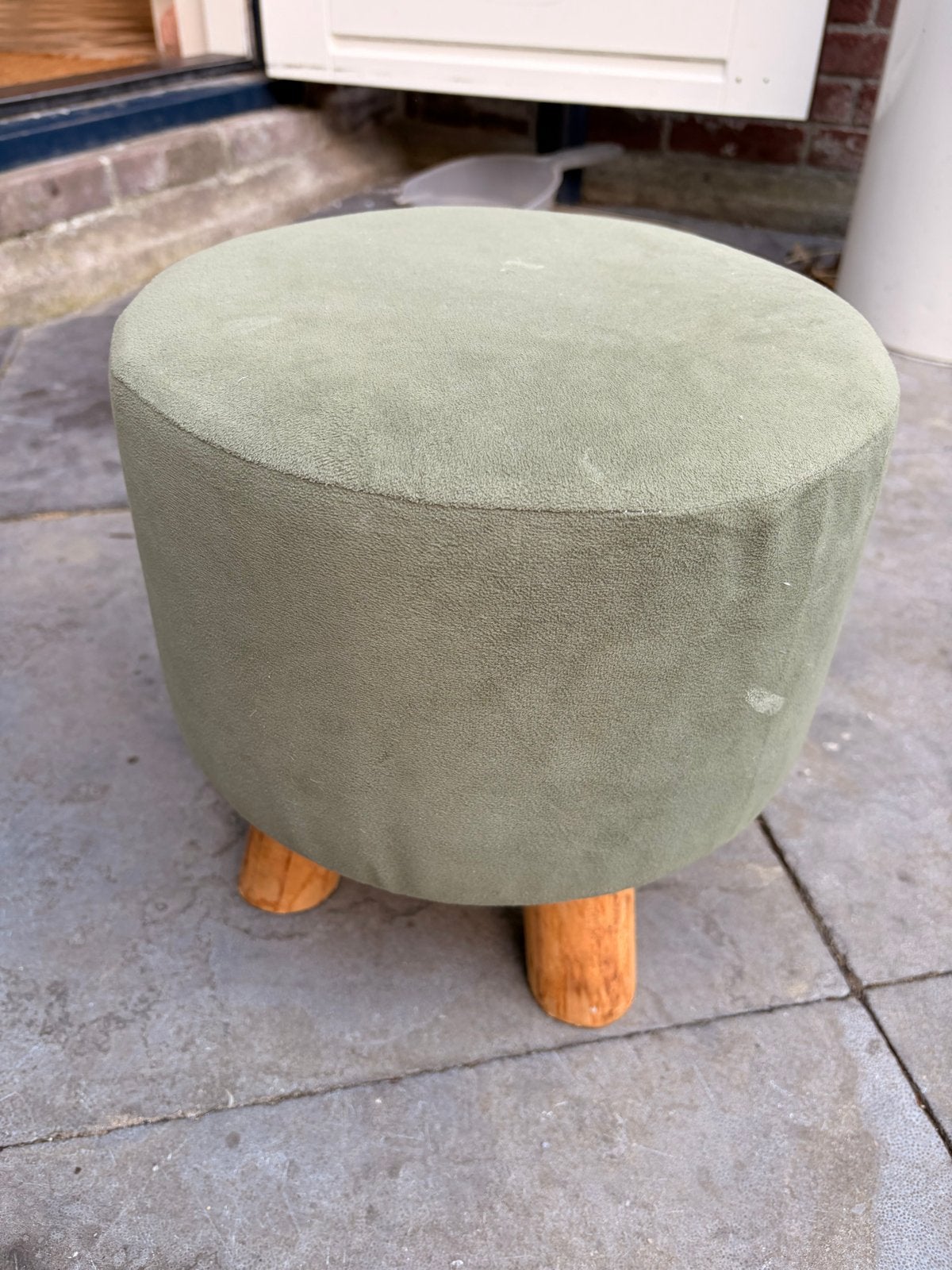 Groene kinderpoef met houten poten, Huis en Inrichting, Krukjes, Ophalen, Gebruikt, Hout