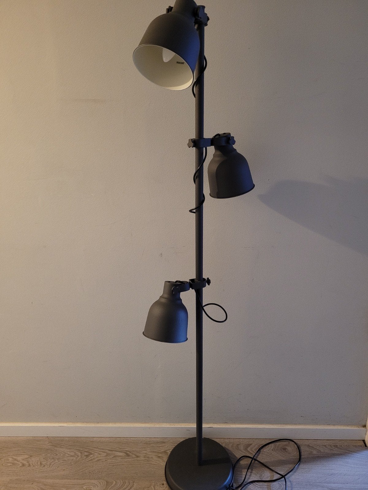 Okea Hektar staande lamp met spitjes, Ophalen, Gebruikt, 150 tot 200 cm