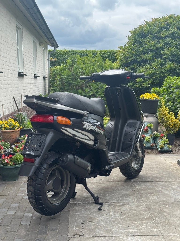 ️Piaggio Typhoon 50cc 2 takt glans zwart 9965 km️, Fietsen en Brommers, Niet ingevuld, Niet ingevuld, Niet ingevuld