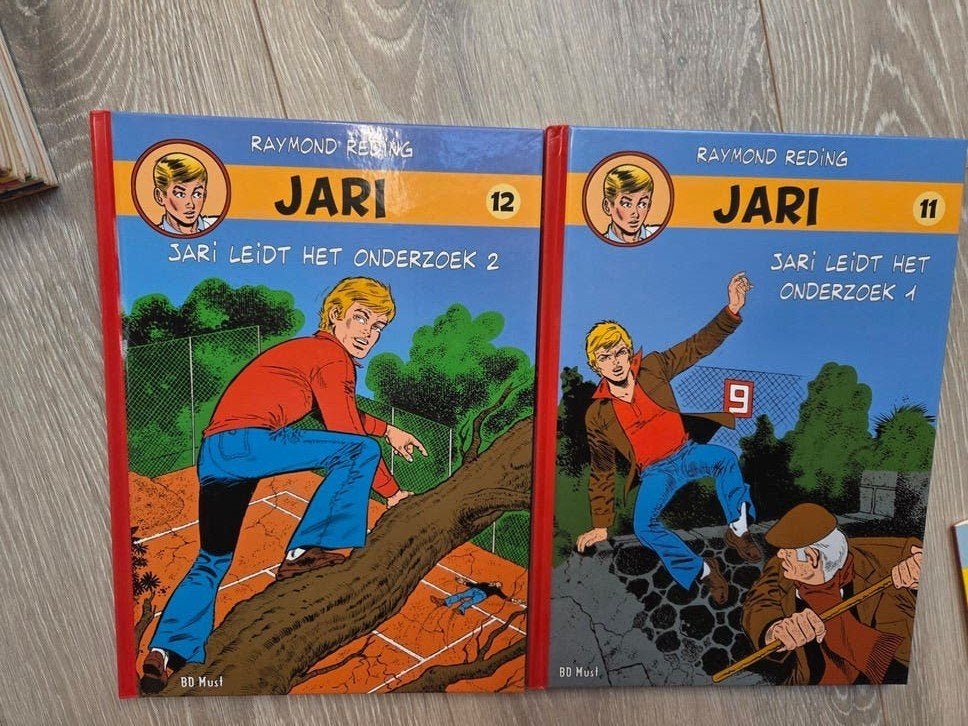 Jari - Leidt het onderzoek - Hardcover Integraal deel 11+12, Boeken, Meerdere stripboeken, Ophalen of Verzenden, Zo goed als nieuw