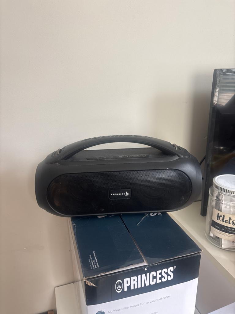 Techbird Boombox - Draagbare Bluetooth Speaker, Ophalen of Verzenden, Zo goed als nieuw