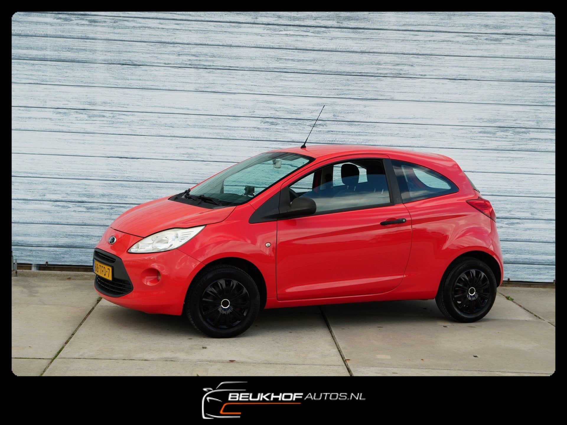 Ford Ka 1.2 Limited Bluetooth Nav Carplay Nieuwe Apk 08-2027, Auto's, Voorwielaandrijving, Euro 5, Stof, Gebruikt
