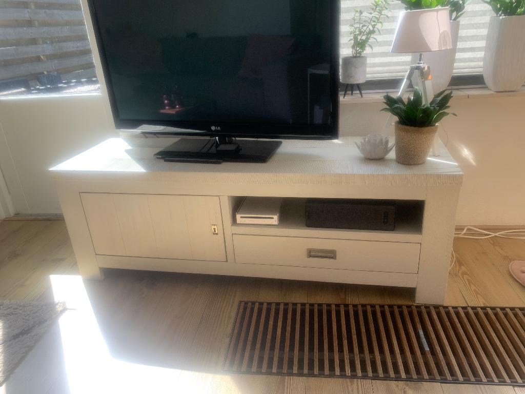 Tv meubel GRATIS, Huis en Inrichting, Kasten | Televisiemeubels, Ophalen, Gebruikt, 100 tot 150 cm, Minder dan 100 cm
