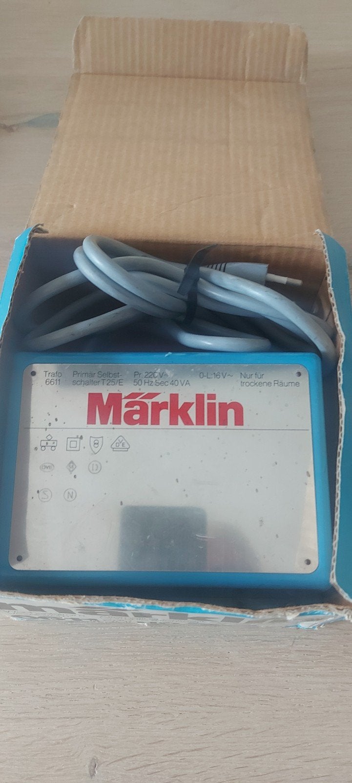 Märklin lichttrafo wisselstroom 40 VA artnr 6611 in ovp, Wisselstroom, Wagon, Ophalen of Verzenden, Zo goed als nieuw