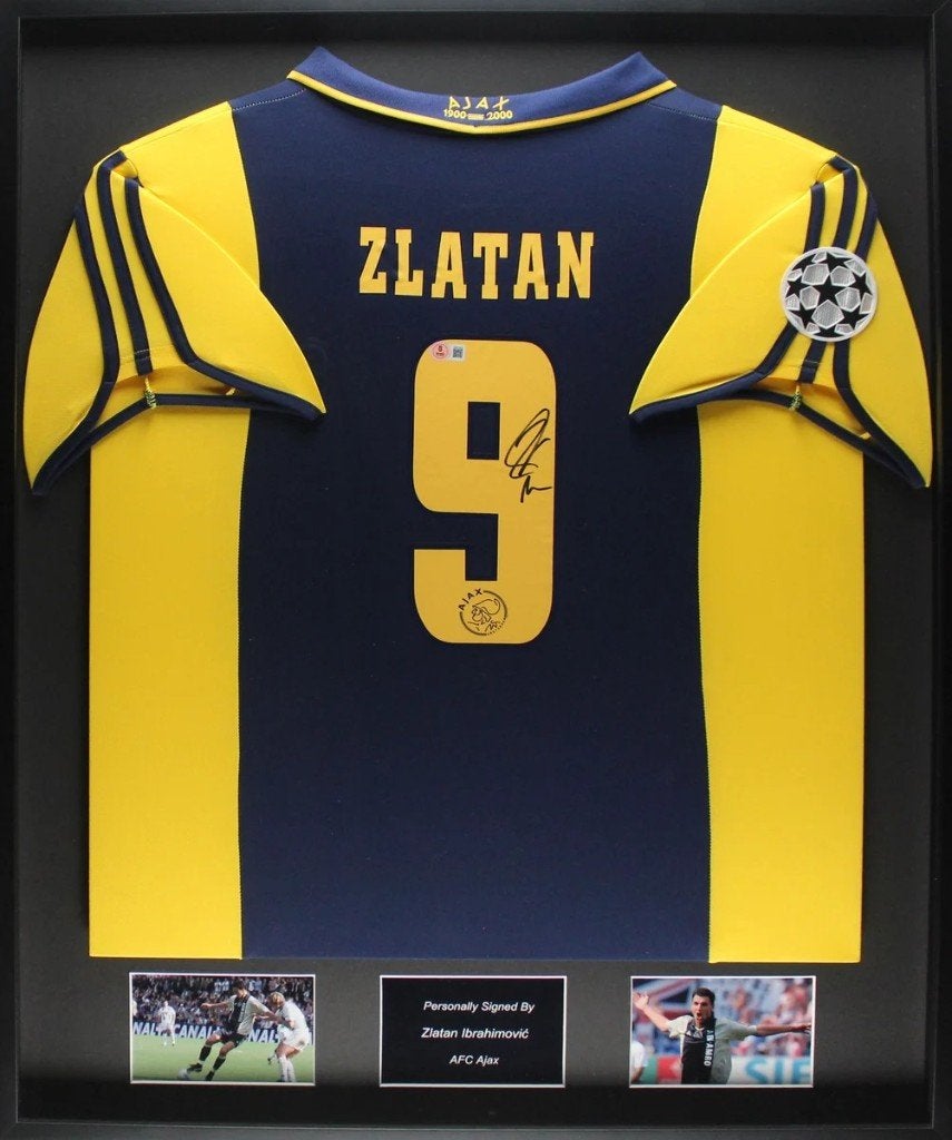 Zlatan Ibrahimovic AFC Ajax 00/01 ingelijst uit shirt, Soccersignings.nl, Shirt, Nieuw, Ophalen of Verzenden
