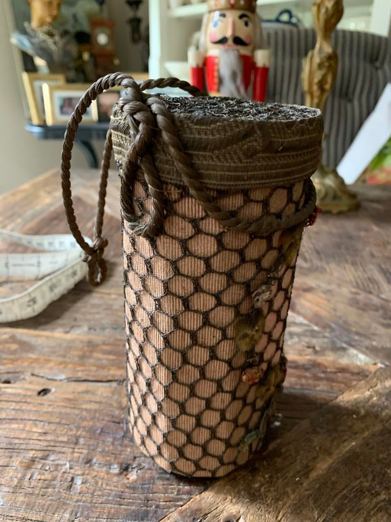 Antieke volkskunst  koker voor haaknaalden of breinaalden, Antiek en Kunst, Ophalen of Verzenden
