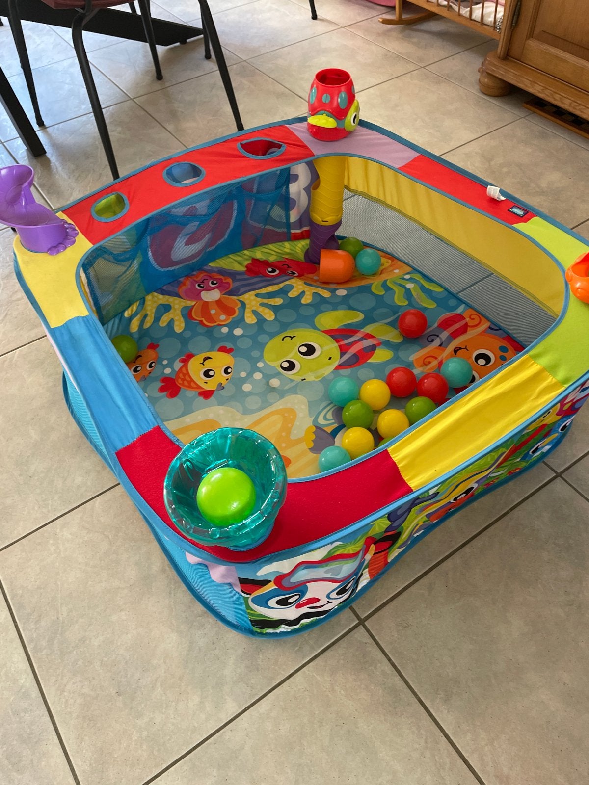 Baby speelkleed met ballenbak en speeltjes, Ophalen, Zo goed als nieuw, Speelkleed