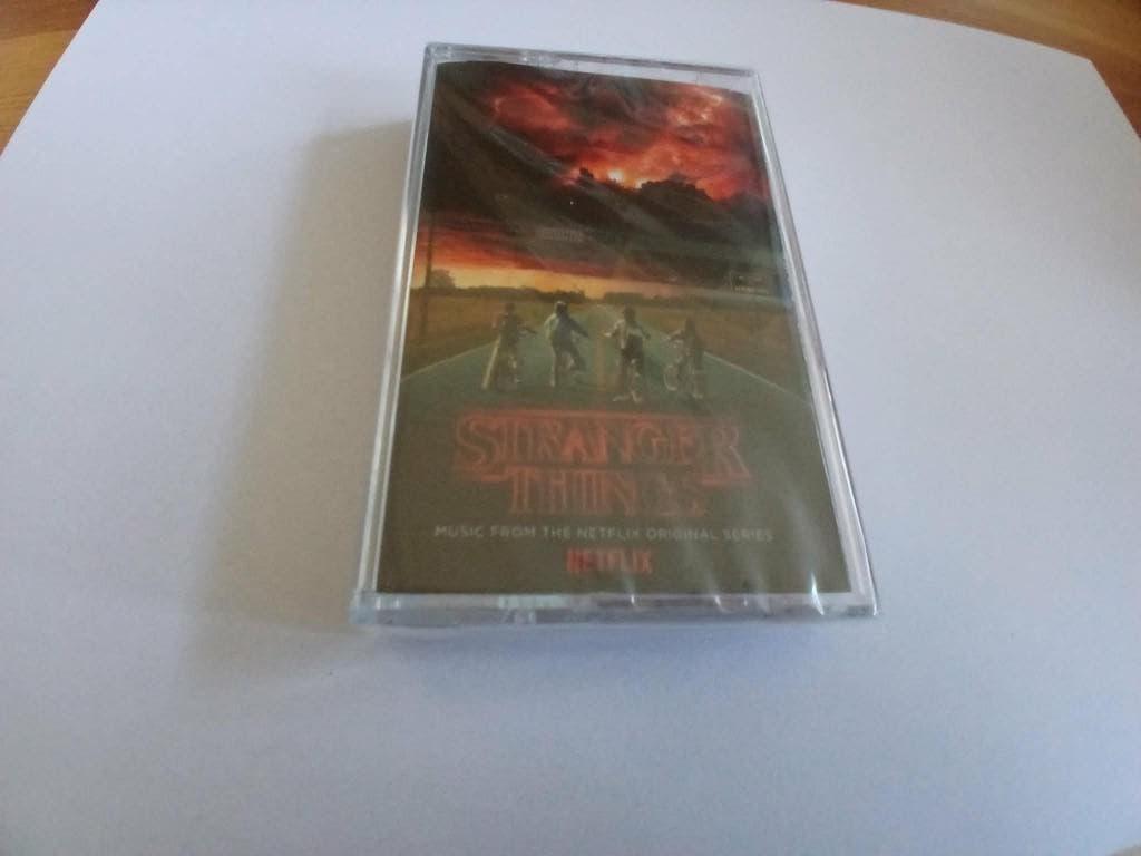 Stranger Things (Music From The Netflix Original Series), Cd's en Dvd's, Cassettebandjes, Filmmuziek en Soundtracks, Legacy, 1 bandje