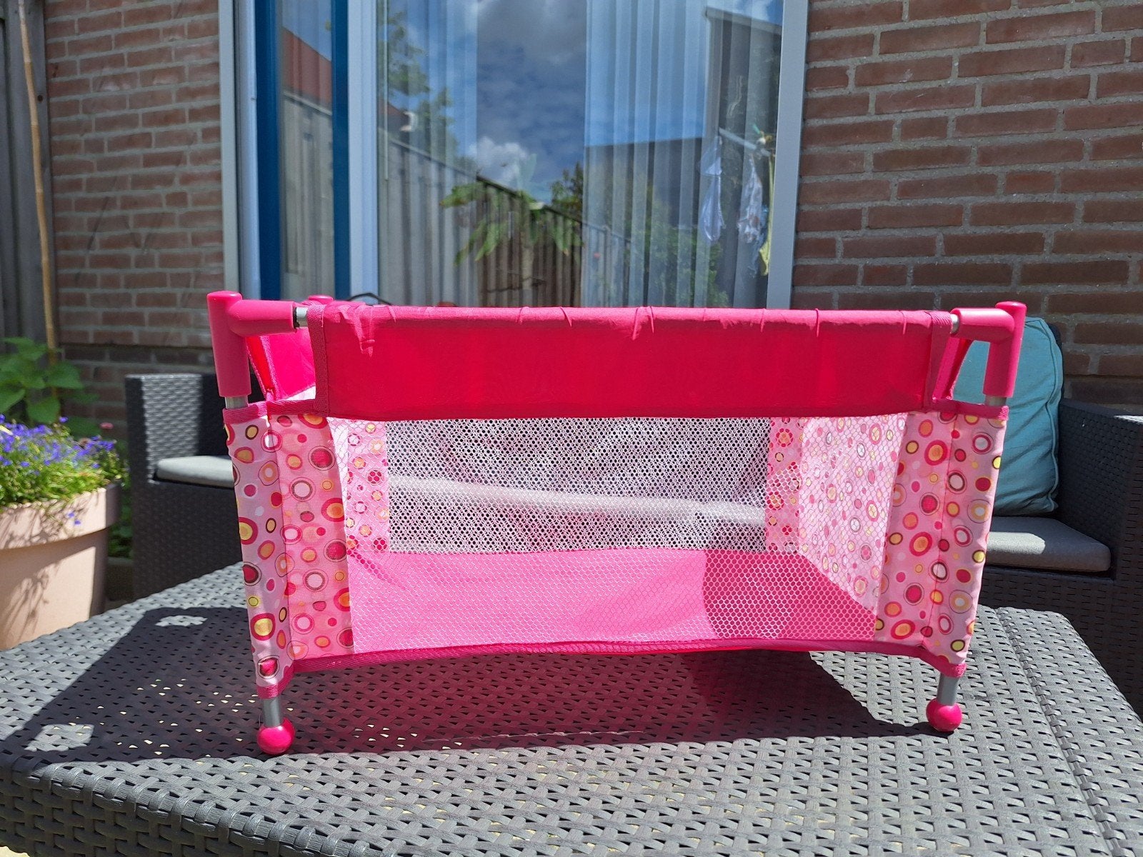 poppenbedje voor beer of pop, Ophalen, Babypop