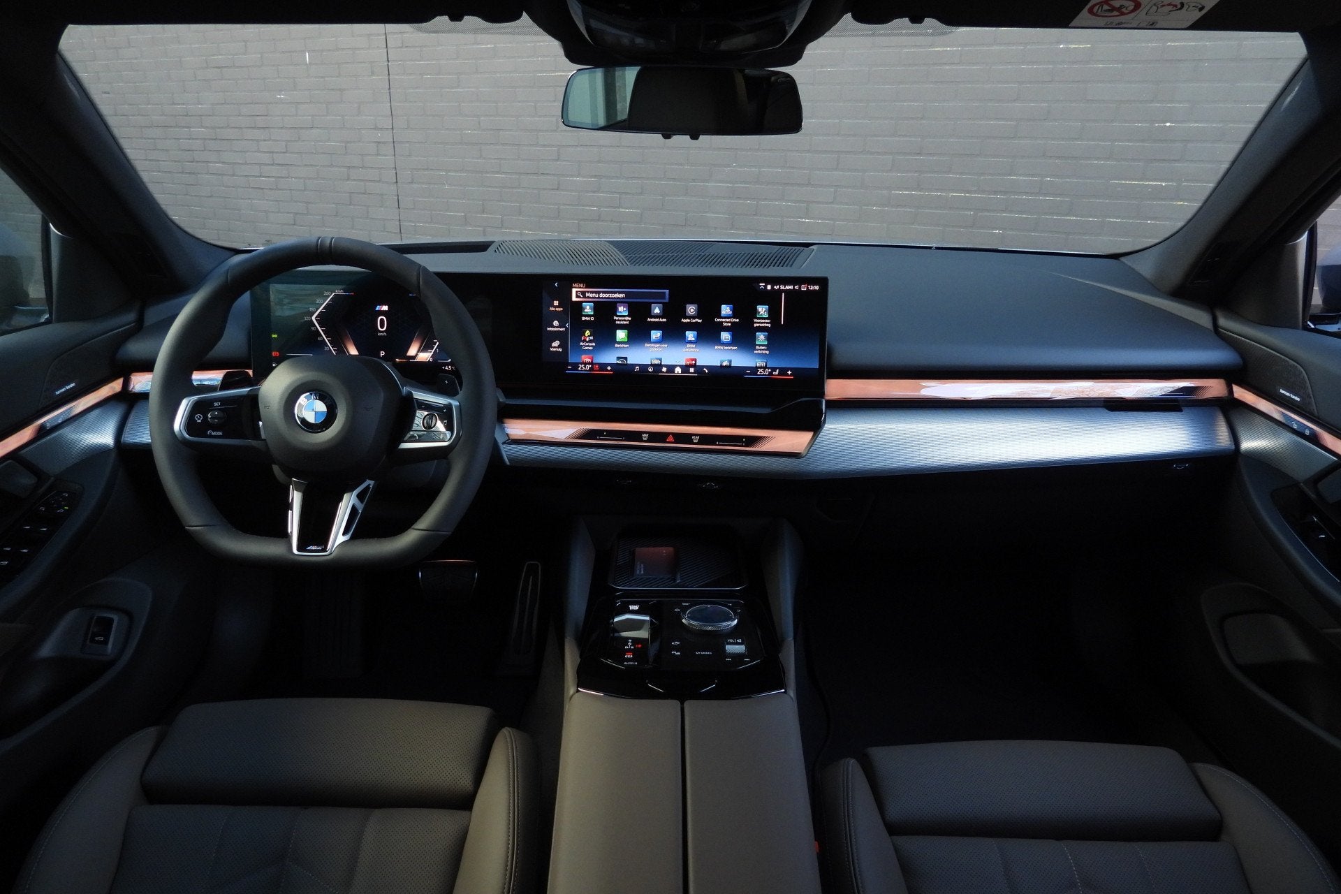 BMW 5 Serie Touring 520i M Sport Automaat / Trekhaak / Adapt, Automaat, Achterwielaandrijving, Leder, Nieuw