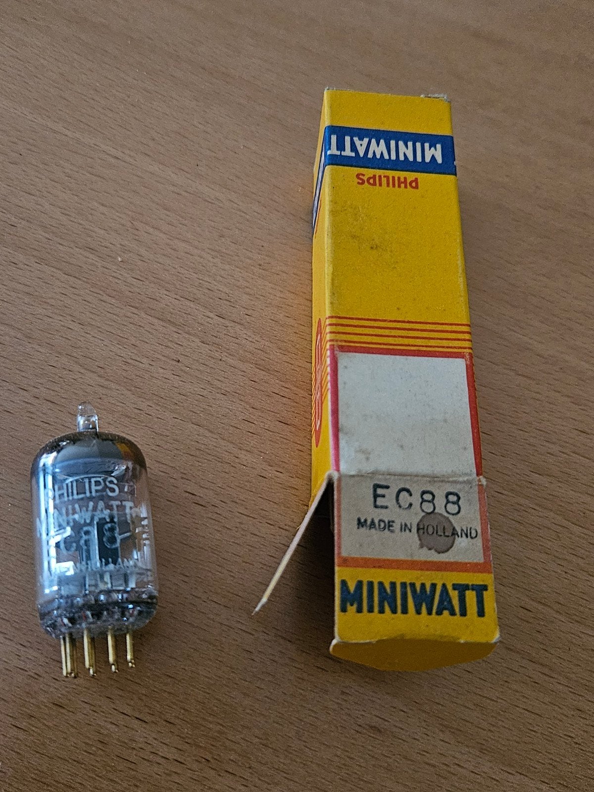 Philips Miniwatt EC88 buis, Ophalen of Verzenden