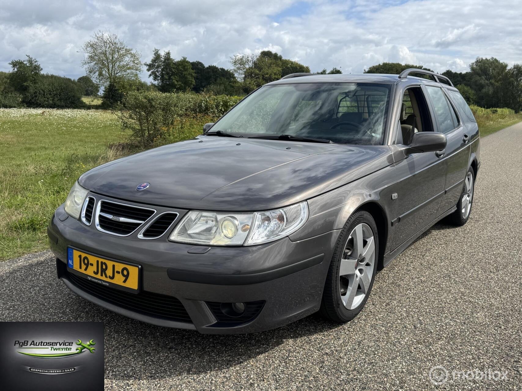 Saab 9-5 Estate 2.3 Turbo Aero 250pk aut 2004 223dkm, Beige, 4 cilinders, 2290 cc, 93 €/maand
