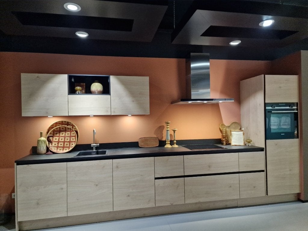 Showroomkeuken Eiken - Greeploos met Siemens apparatuur!, Ophalen, Overige kleuren, Enkelwandige keuken, Zo goed als nieuw